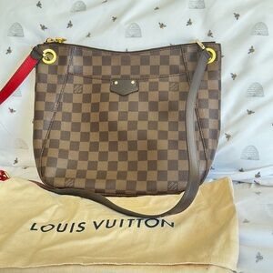 Louis Vuitton South Bank Besace